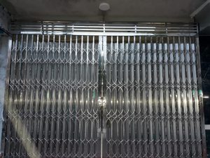 Read more about the article Inox 201 Và Inox 304 Khác Nhau Thế Nào? Chọn Loại Nào Làm Cửa Kéo Bền Đẹp