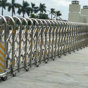 cổng xếp điện inox
