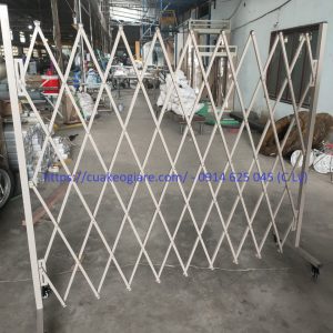 Cửa cổng xếp gọn theo yêu cầu