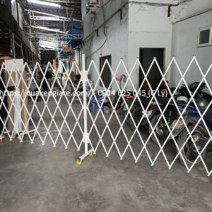 Hàng rào kéo chữ T màu trắng