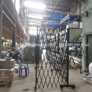 hàng rào xếp có bánh xe di chuyển linh động