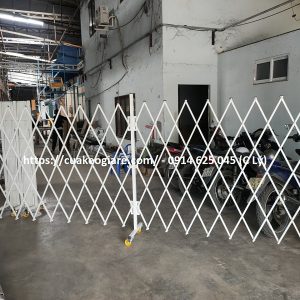 Xưởng sản xuất hàng rào xếp kéo tay