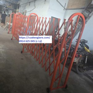 Hàng rào xếp di động kéo tay, sơn tĩnh điện màu cam chữ U