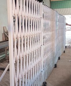 Sản xuất cửa xếp kéo tay di động xếp gọn tại TP Đà Lạt
