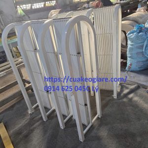 hàng rào kéo xếp gọn có bánh xe
